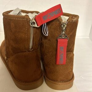 US SPORTS NWOT SIZE 9 zipup zipper on back for easy slip in brown NEW never worn